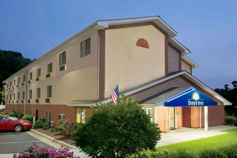 Travelodge By Wyndham Torrington Eksteriør bilde